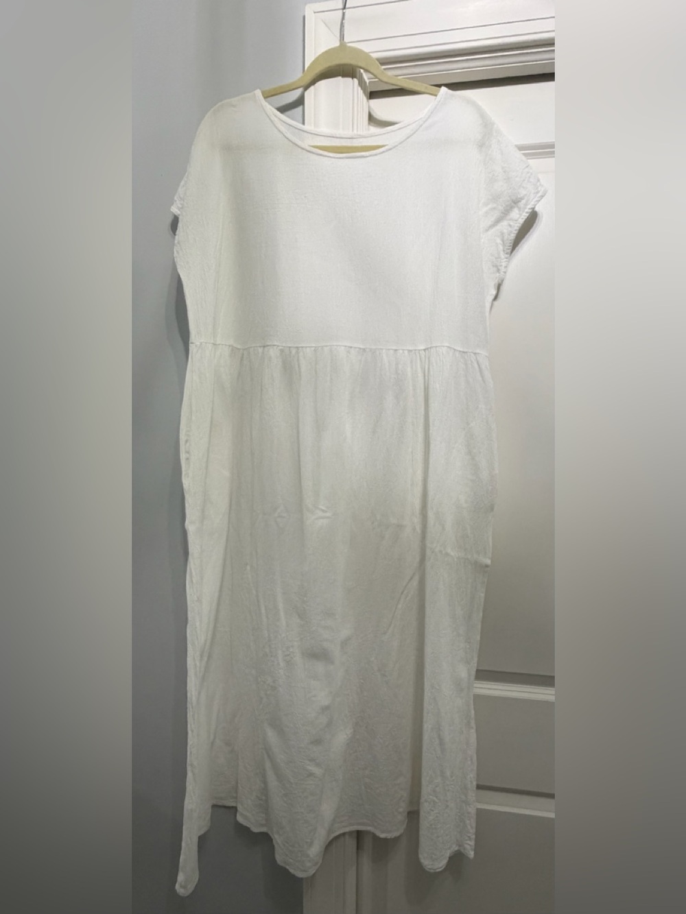 Women’s White Casual Tiered Midi Dress